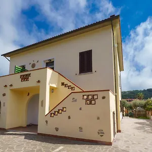 https://aethalia-a-300mt-dal-mare.it-tuscanyhotel.com
